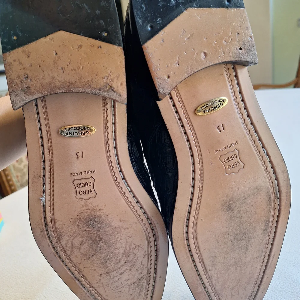 Classic Black Textured Men's Oxfords - Picture 6 of 6